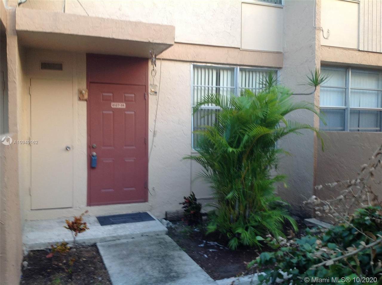 6127 69th St - Photo 1