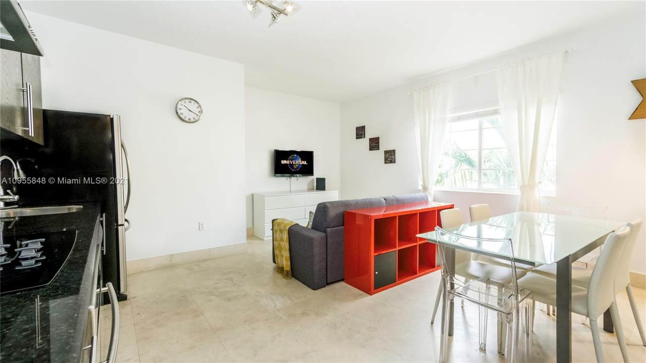 1300 Pennsylvania Ave - Photo 1