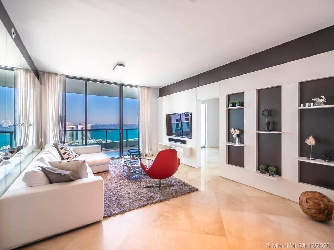900 Biscayne Blvd - Photo 1