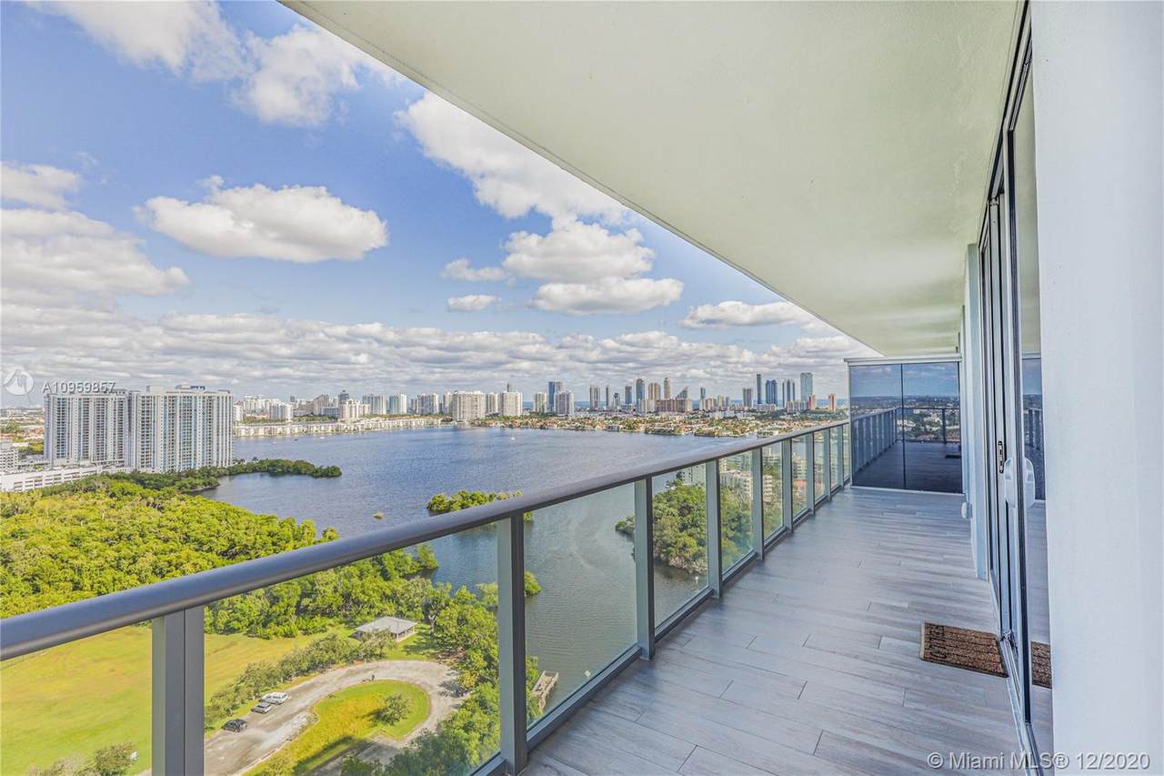 16385 Biscayne Blvd - Photo 1