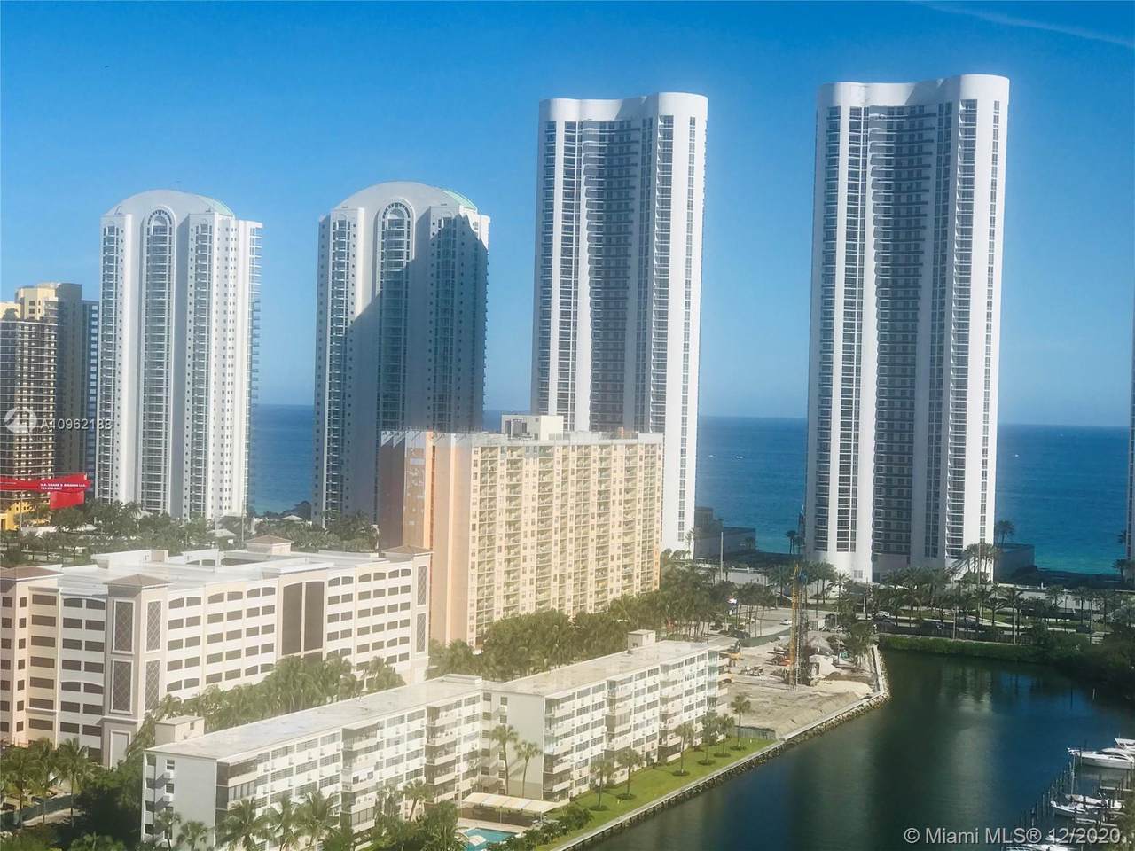 500 Bayview Dr - Photo 1