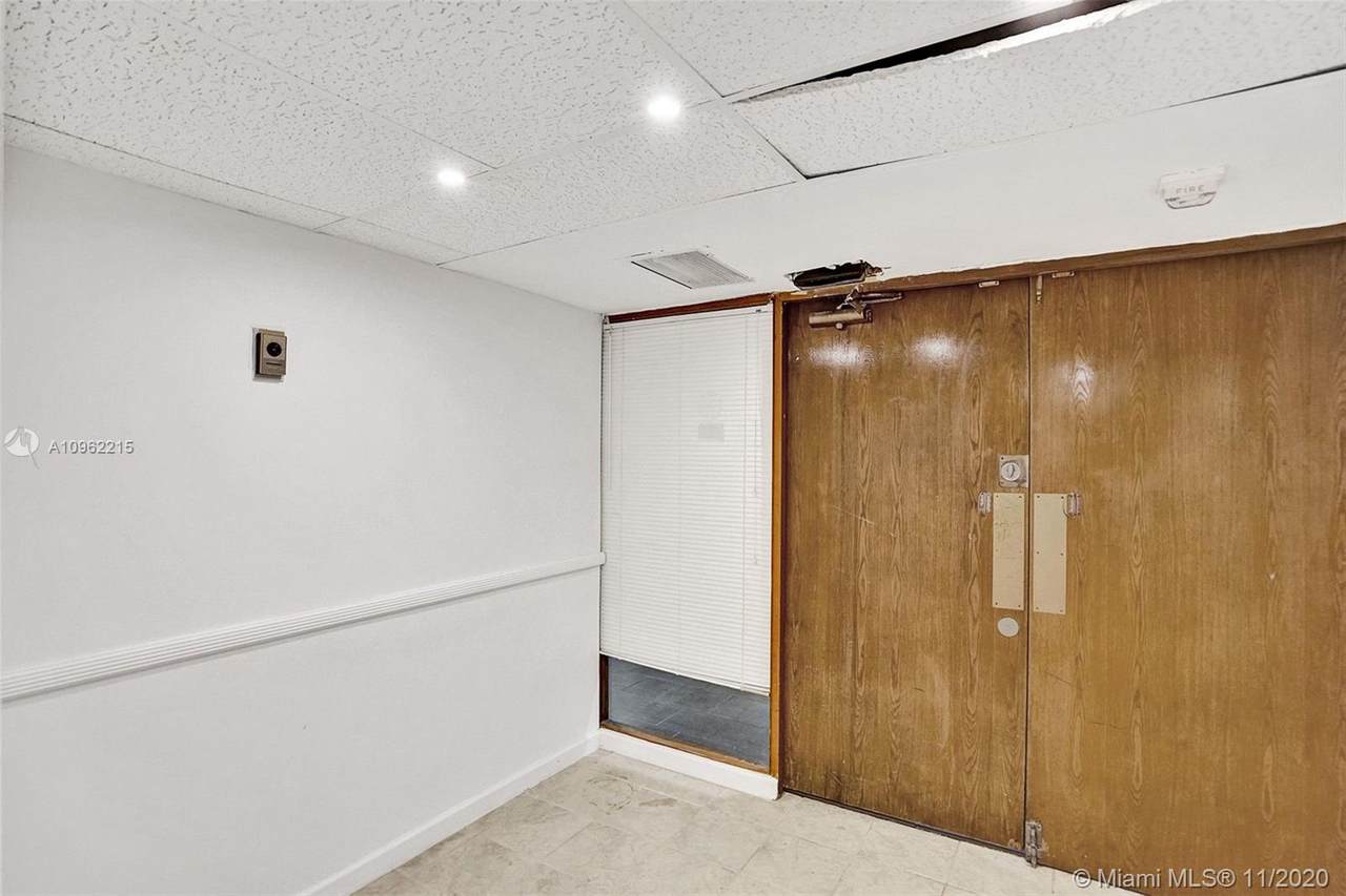 13499 Biscayne Blvd - Photo 1
