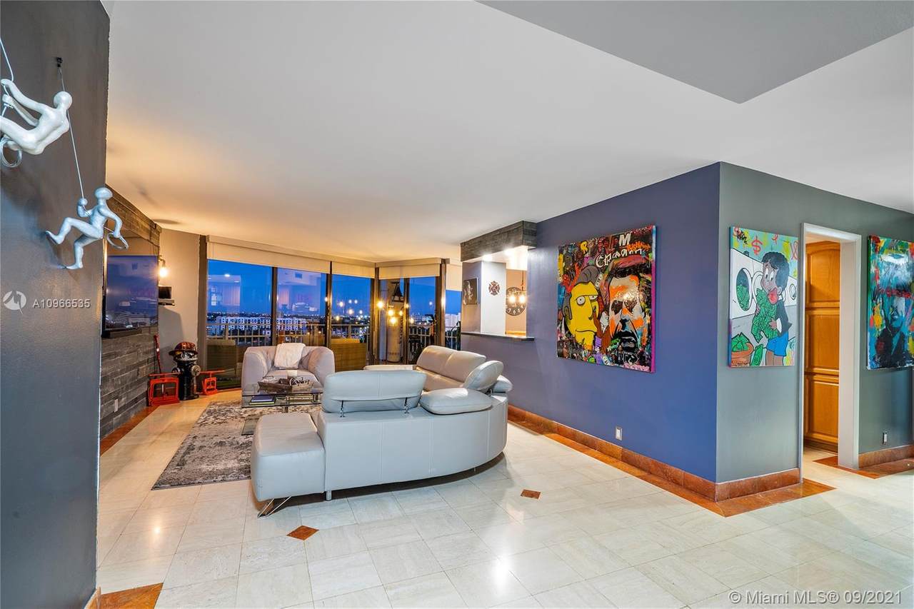 1000 Quayside Ter - Photo 1