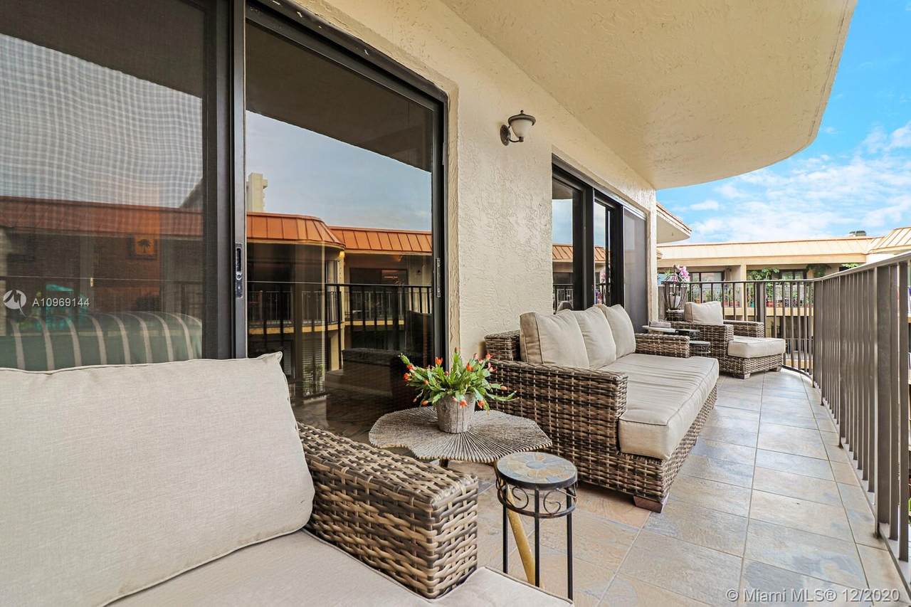 2029 Ocean Blvd - Photo 1