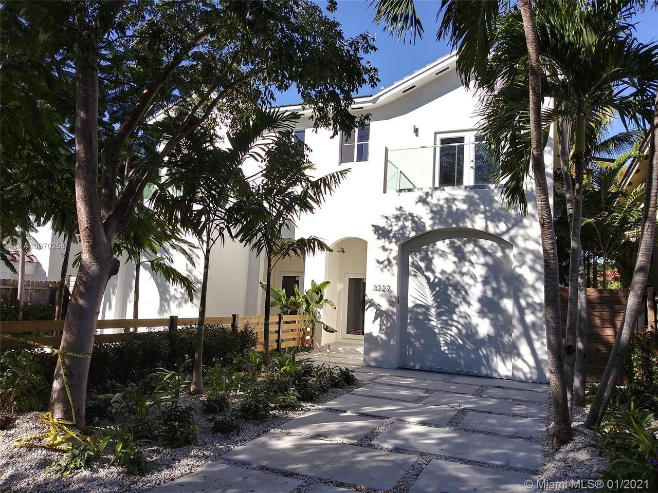 3229 Day Ave - Photo 1