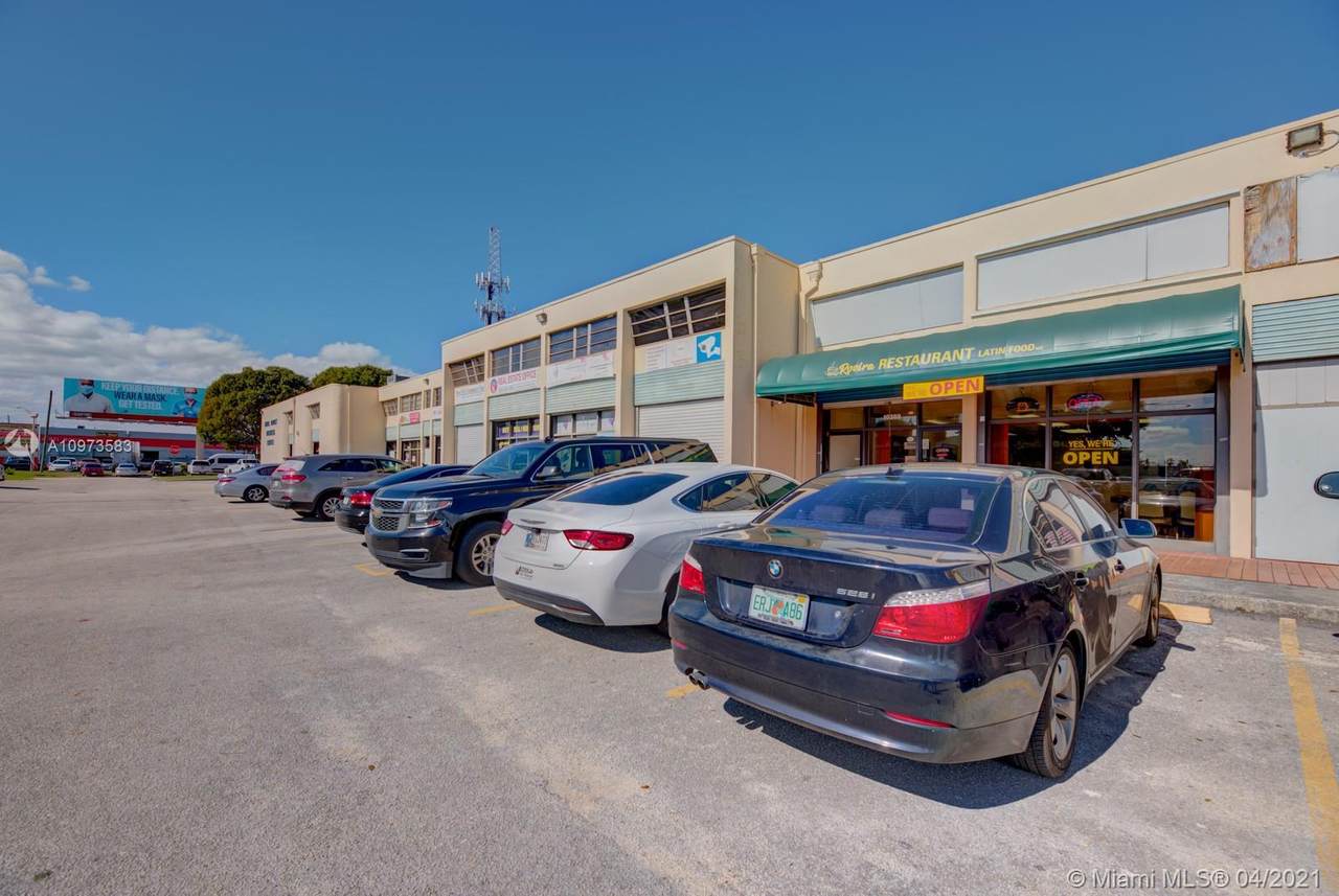 10389 186 St - Photo 1