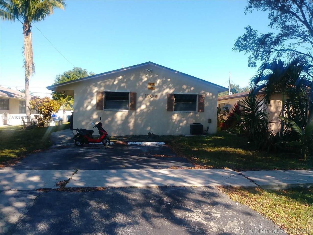 1709 Shenandoah St - Photo 1