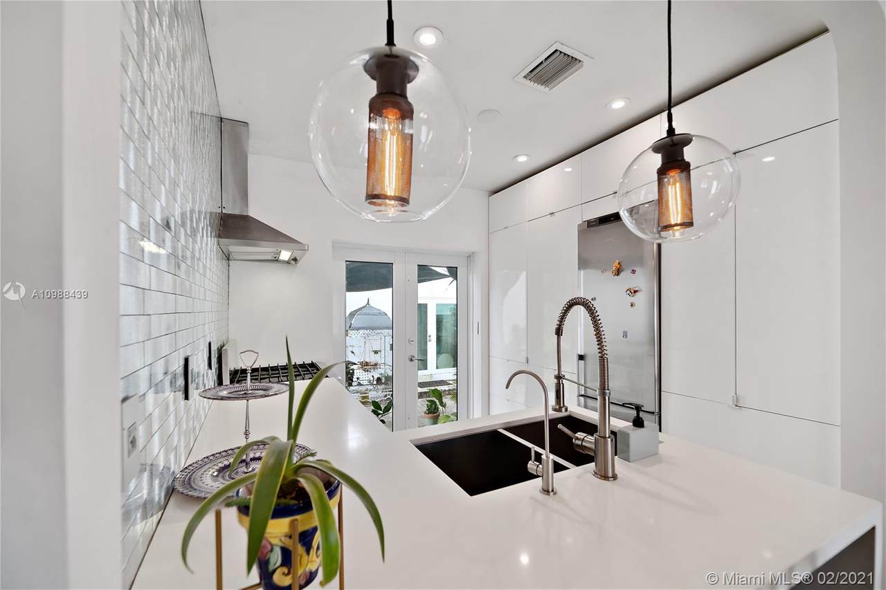 834 8th Ave - Photo 1