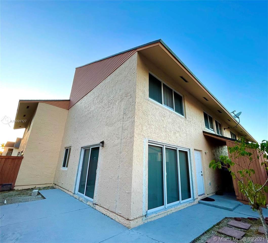 8614 156th Ct - Photo 1