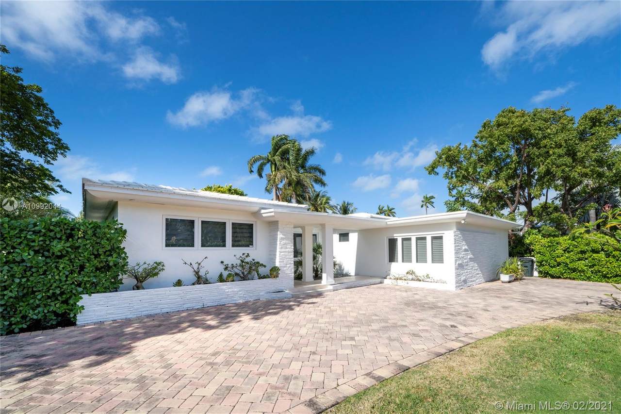 6100 La Gorce Dr - Photo 1