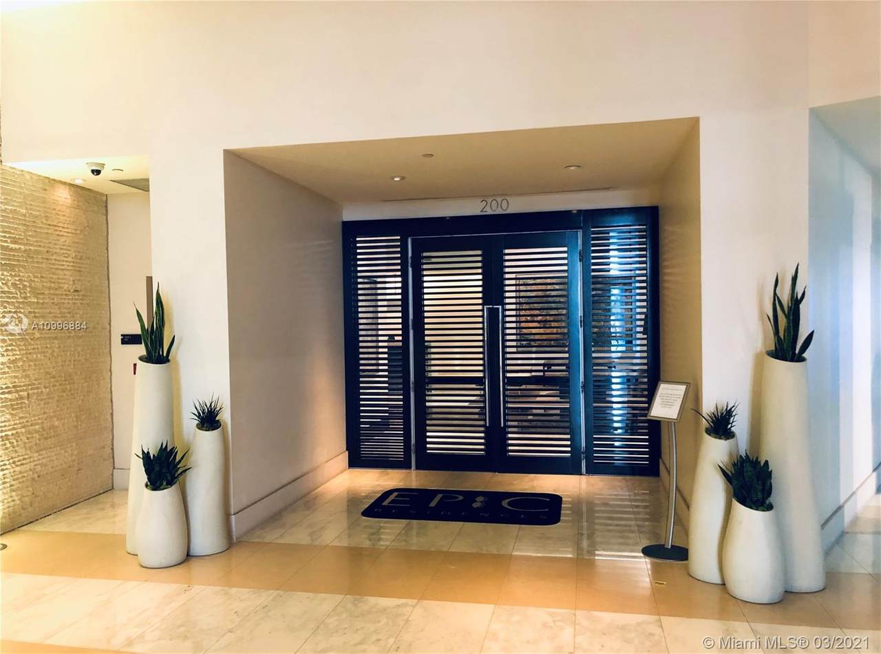 200 Biscayne Blvd Wy - Photo 1