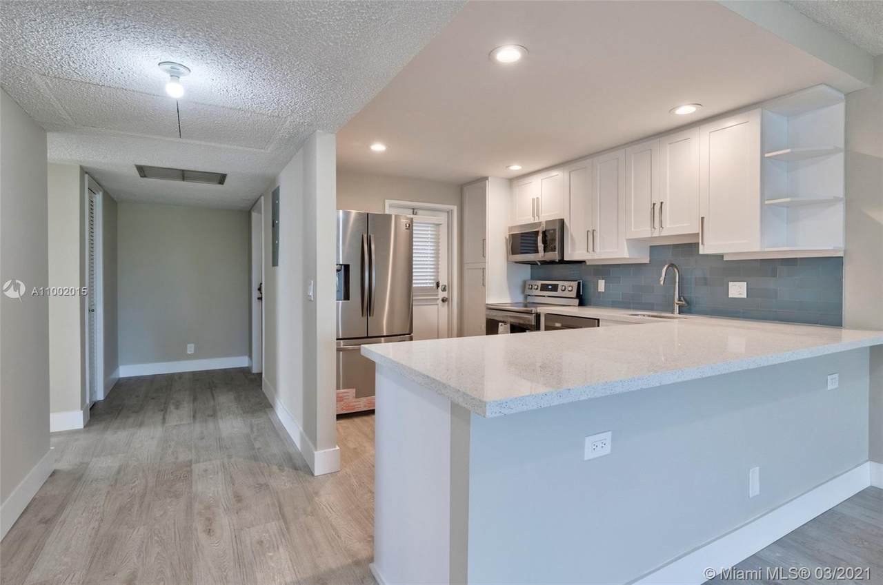 2800 Palm Aire Dr - Photo 1