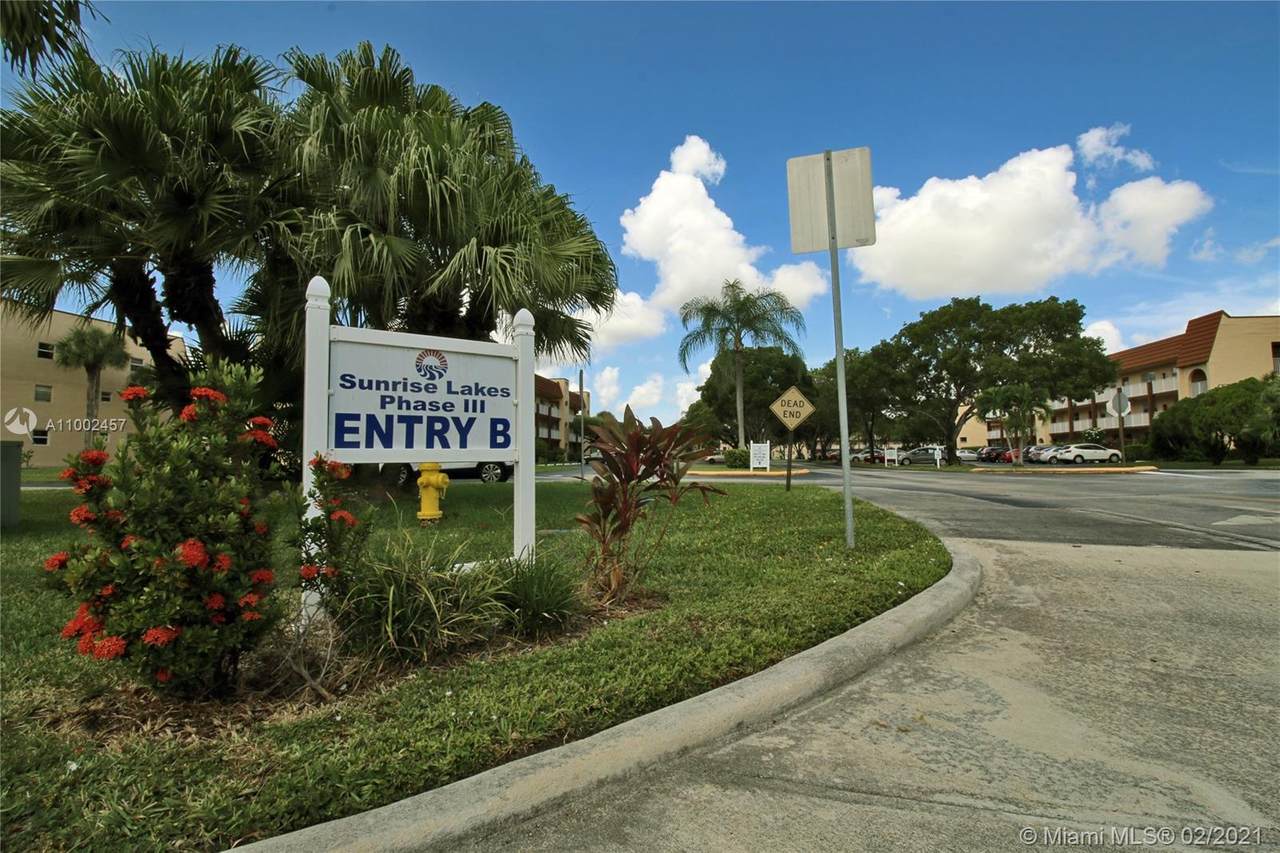 2741 Pine Island Rd - Photo 1
