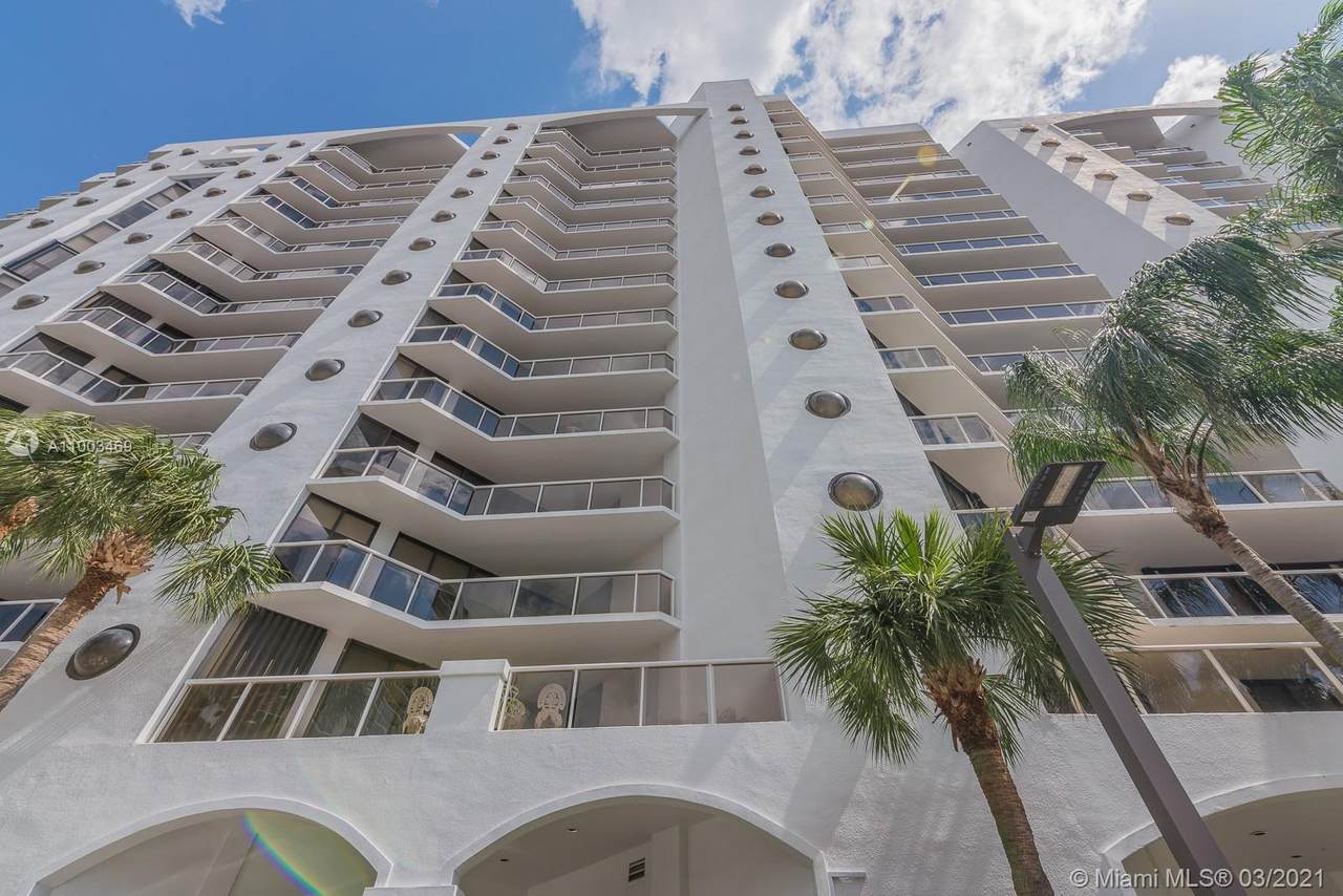 3610 Yacht Club Dr - Photo 1