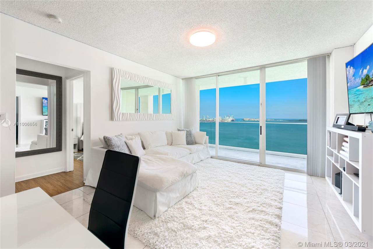 800 Claughton Island Dr - Photo 1