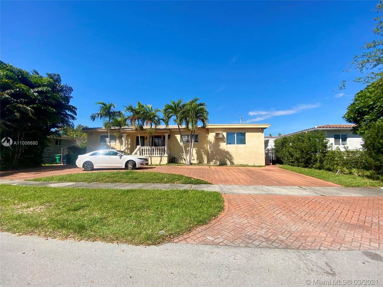 2022 82nd Ct - Photo 1
