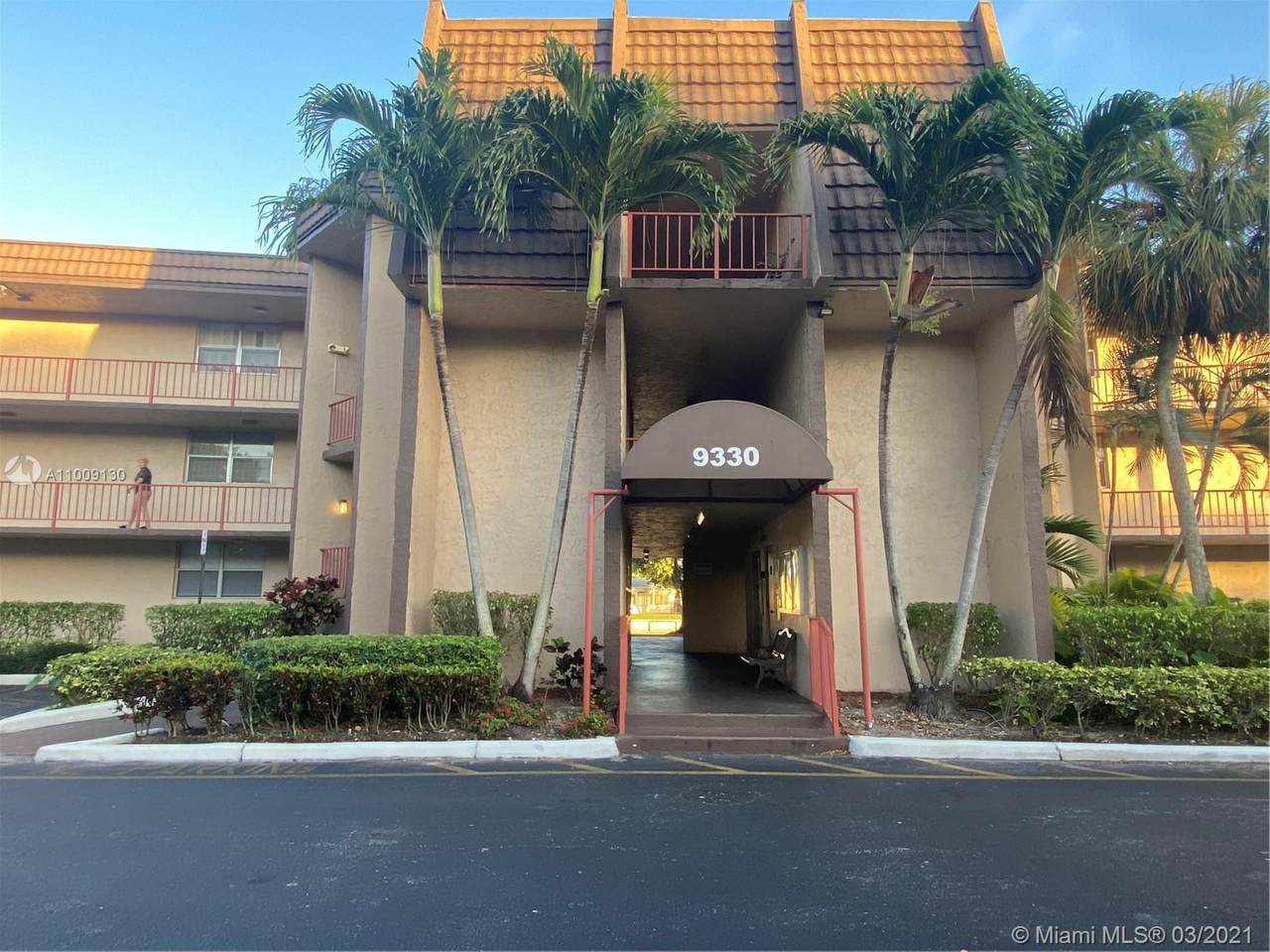 9330 Lime Bay Blvd - Photo 1