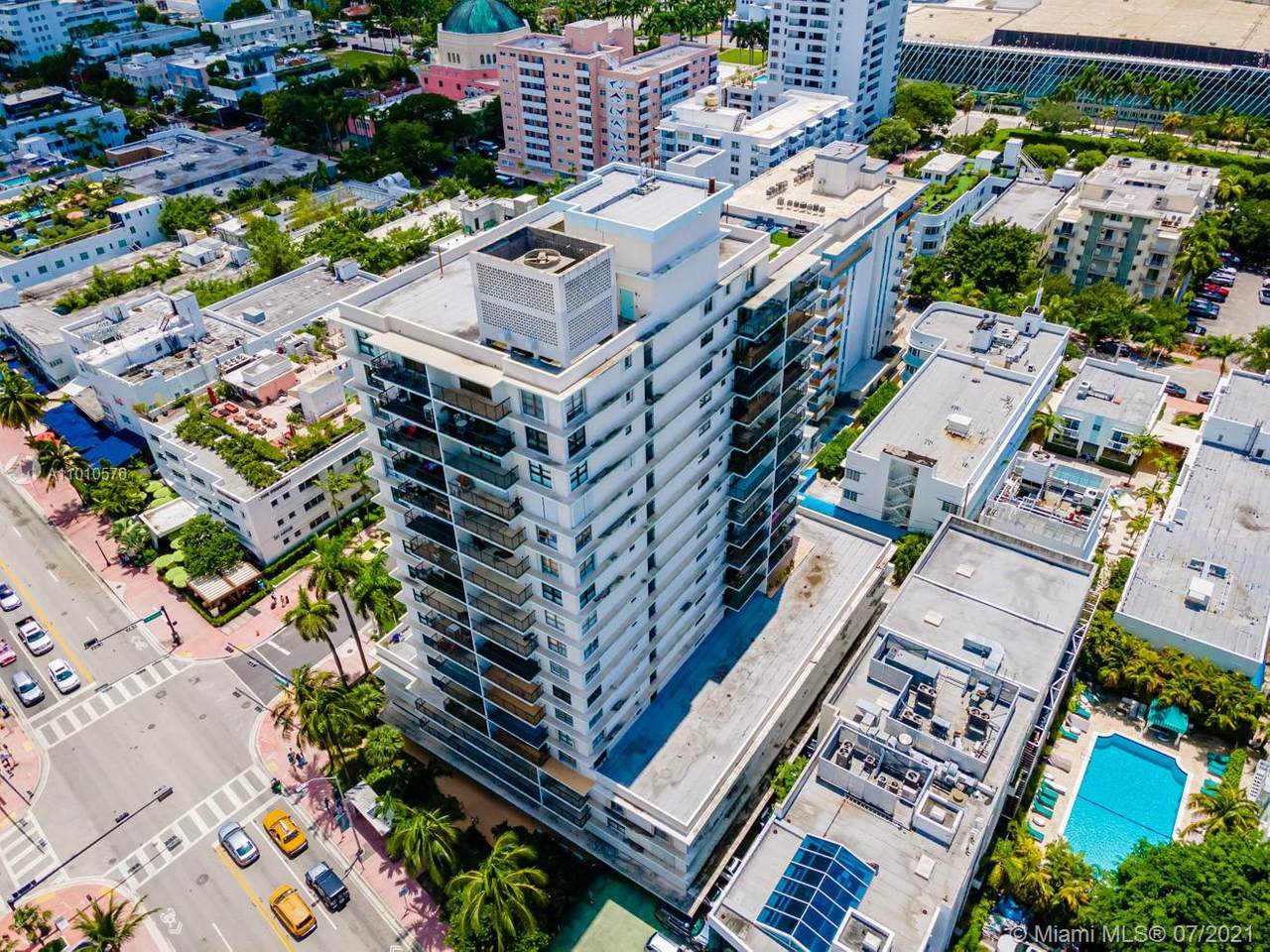 1800 Collins Ave - Photo 1