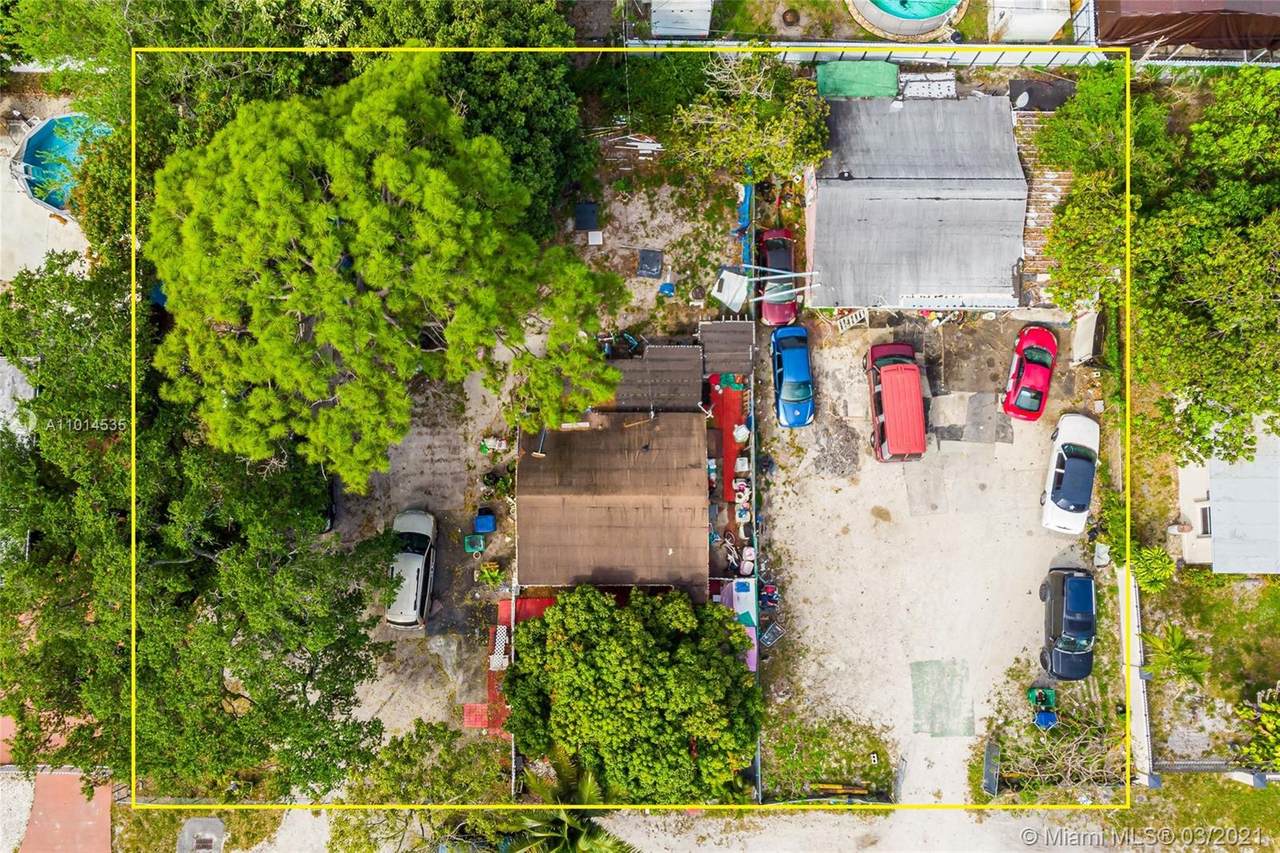 10334 29th Ave - Photo 1