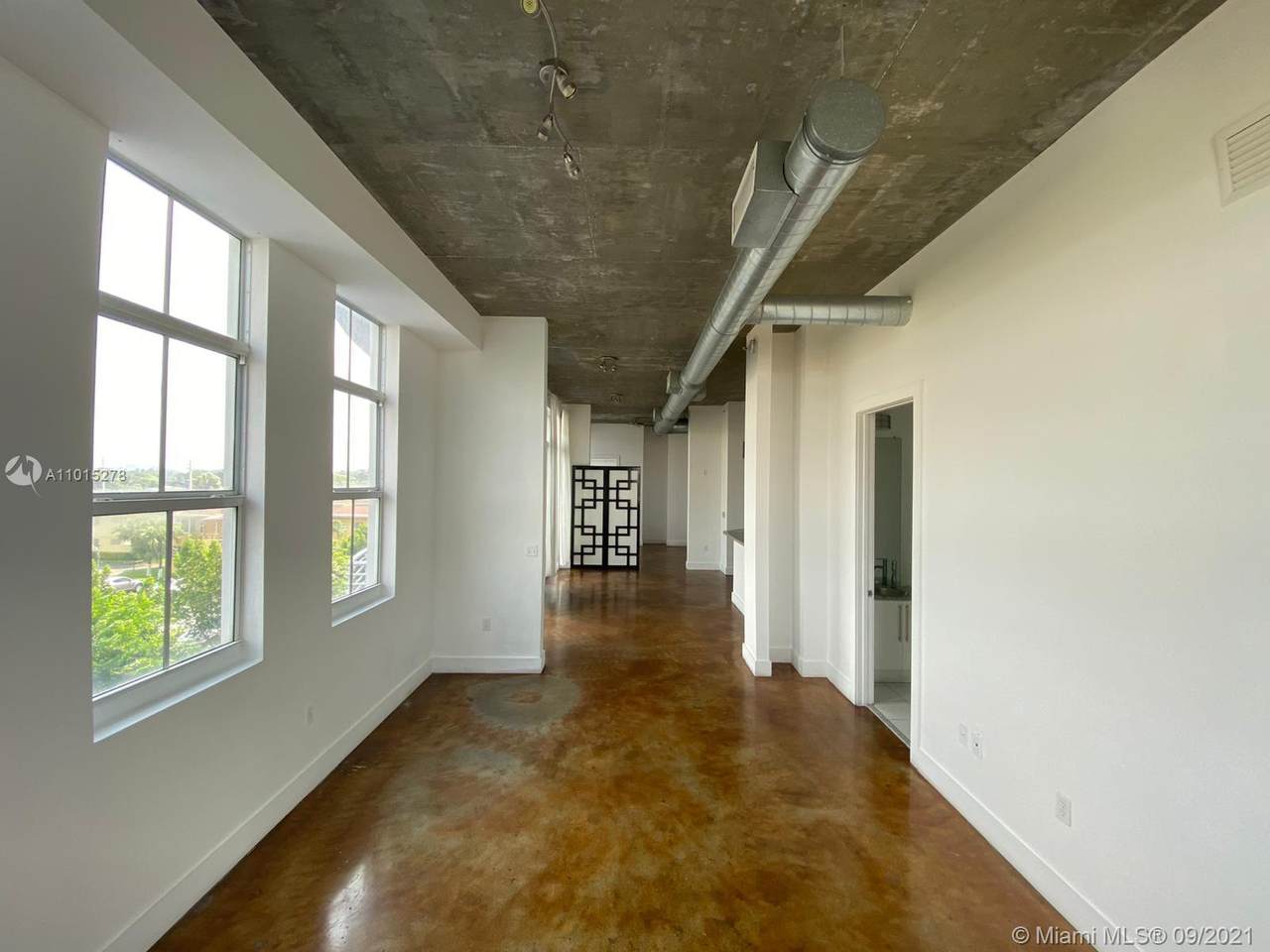 1789 Miami Gardens Dr - Photo 1