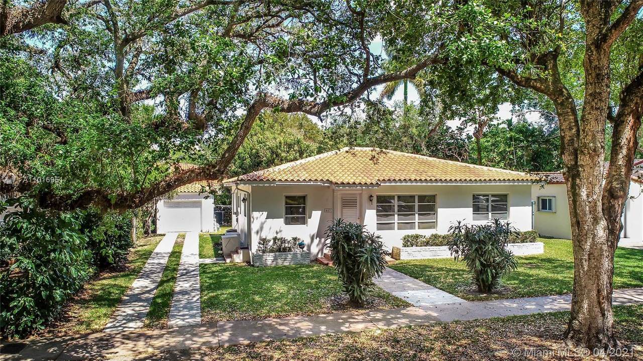 617 Malaga Ave - Photo 1