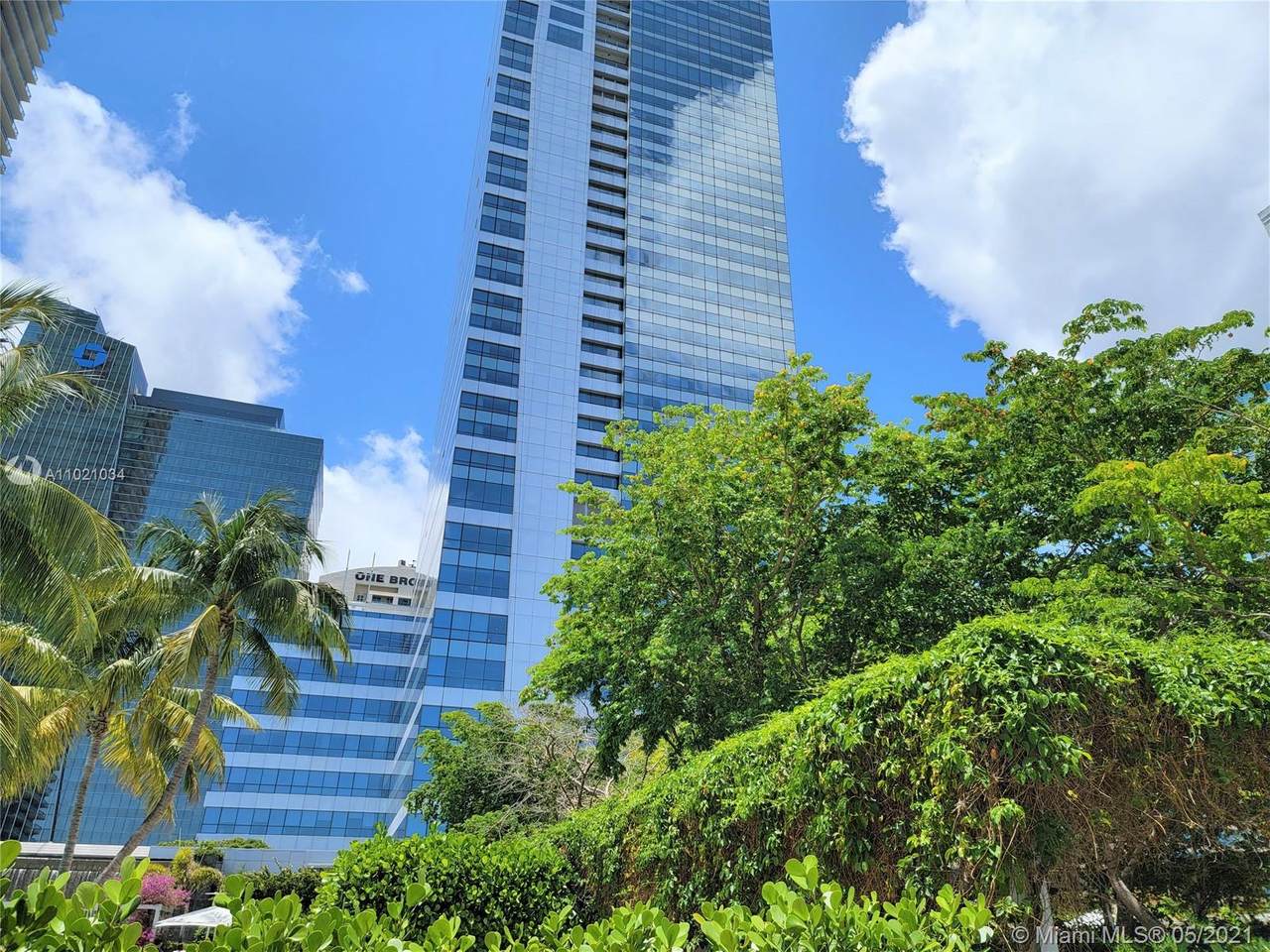 1435 Brickell Av - Photo 1