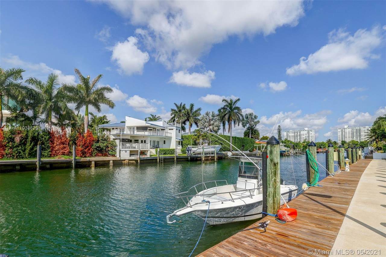 11930 Bayshore Dr - Photo 1