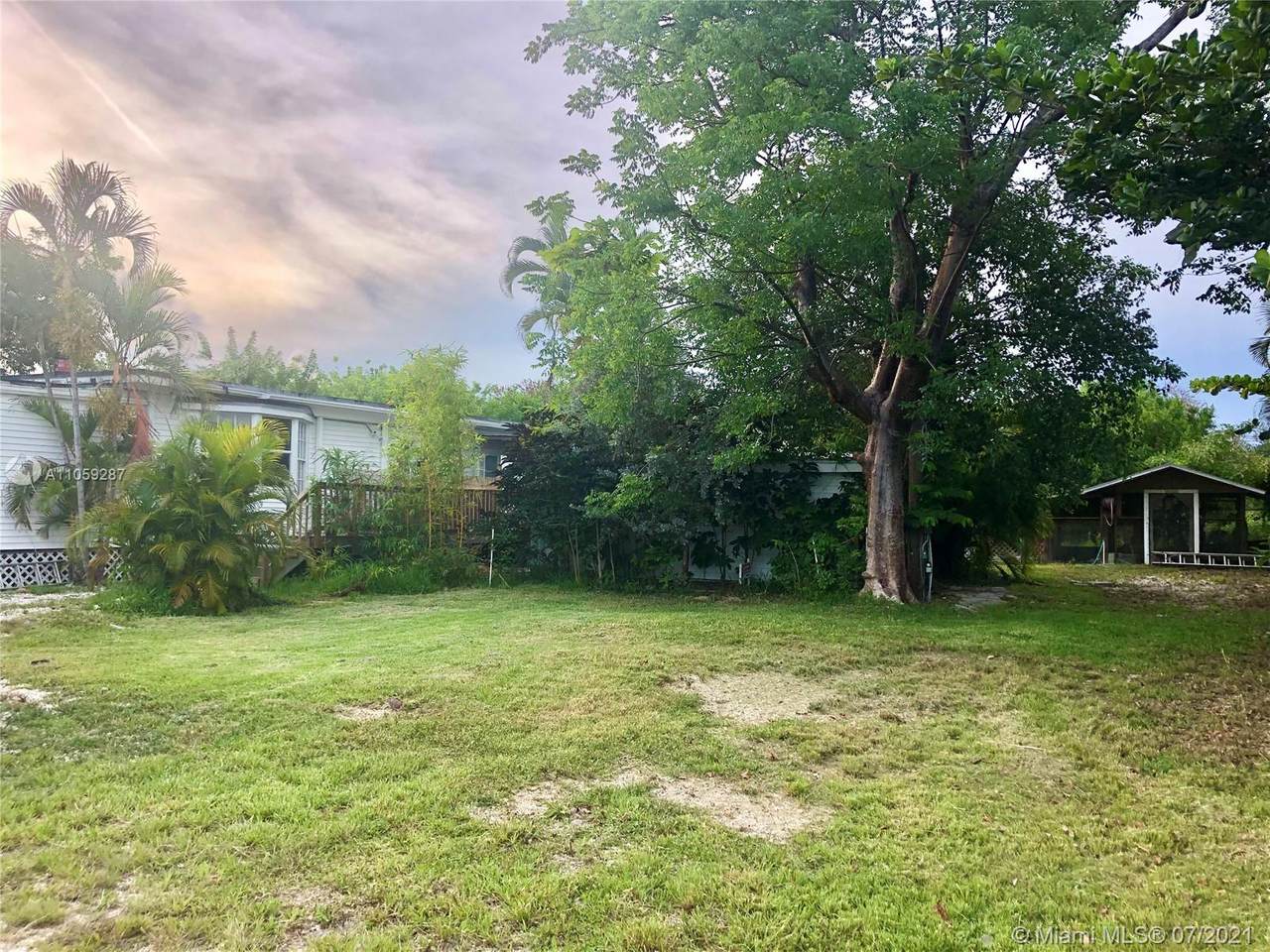 31017 Avenue I - Photo 1