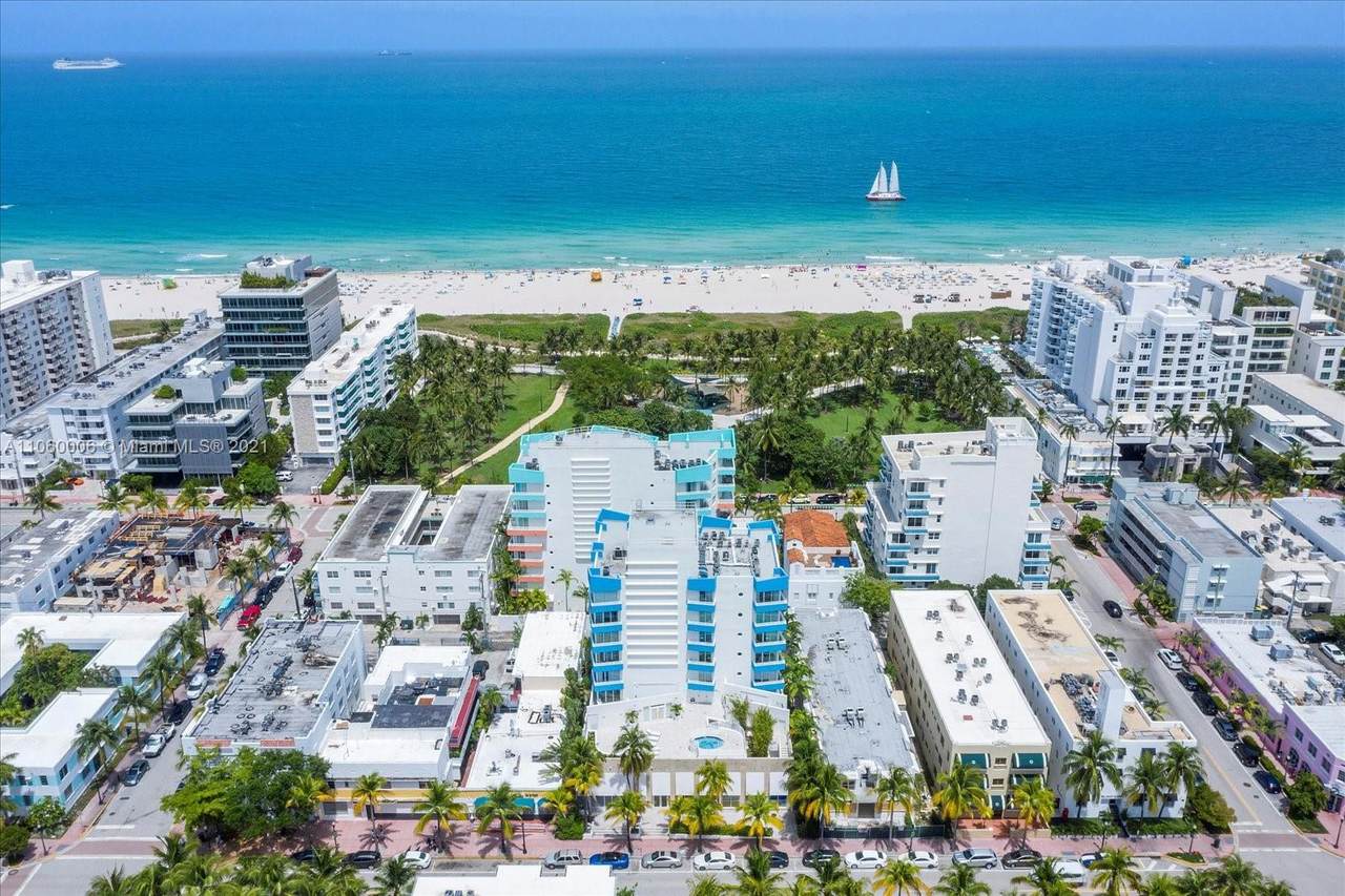 225 Collins Ave - Photo 1