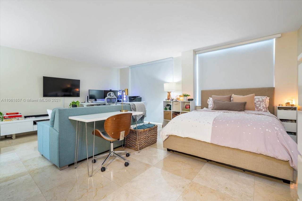 5555 Collins Ave - Photo 1