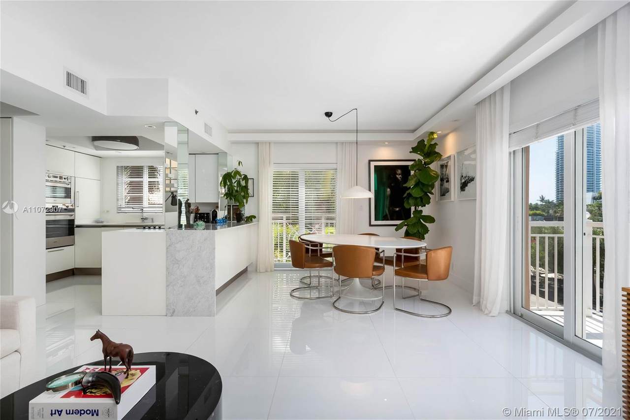 100 Jefferson Ave - Photo 1