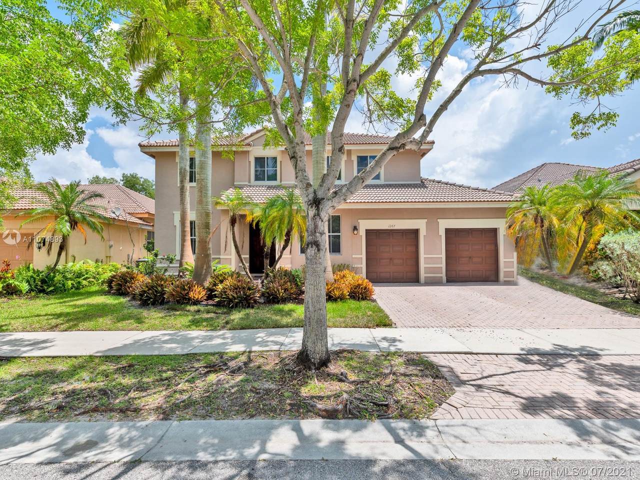 1267 Skylark Dr - Photo 1