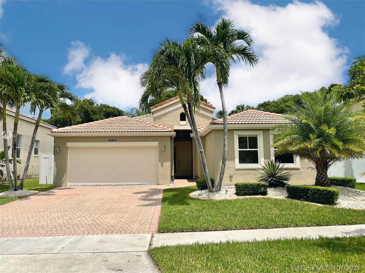 16841 49th Ct - Photo 1