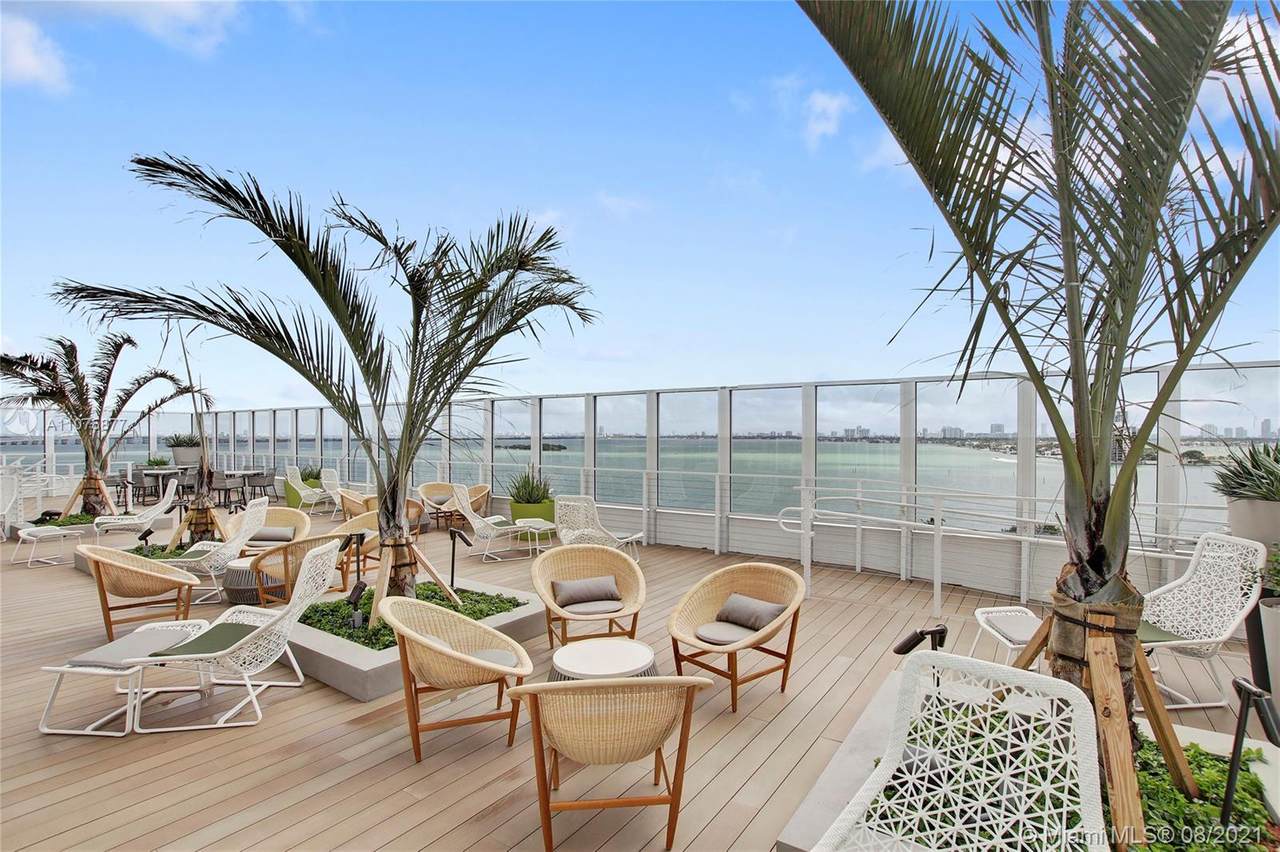 1756 Bayshore Dr - Photo 1