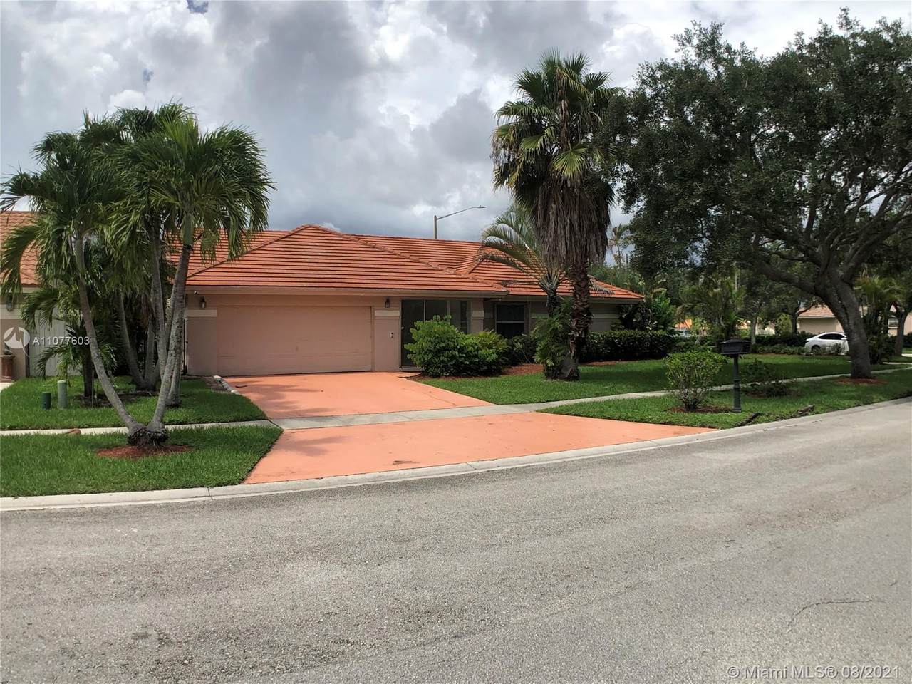 16292 8th Dr - Photo 1