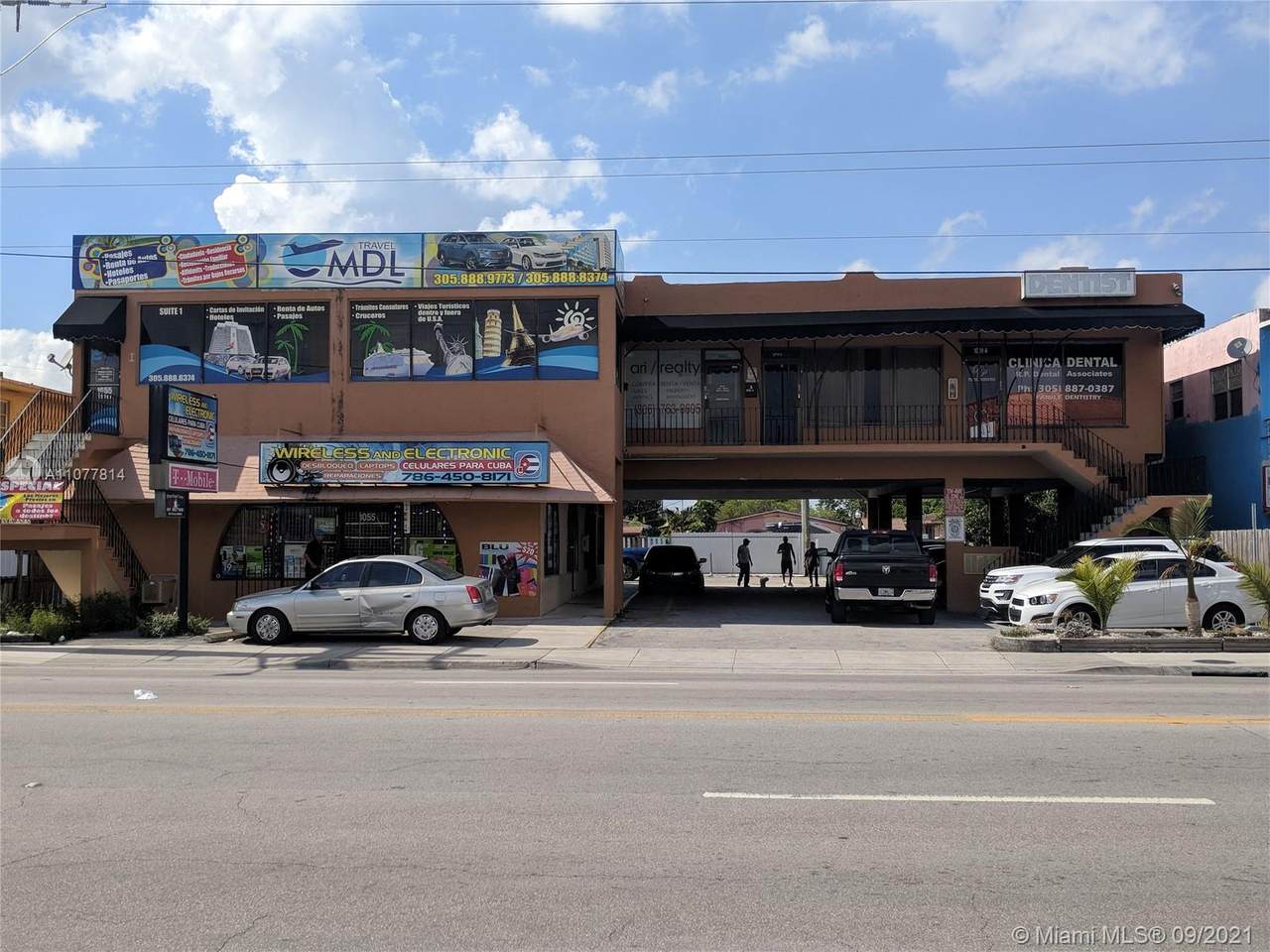 1051 29th St - Photo 1