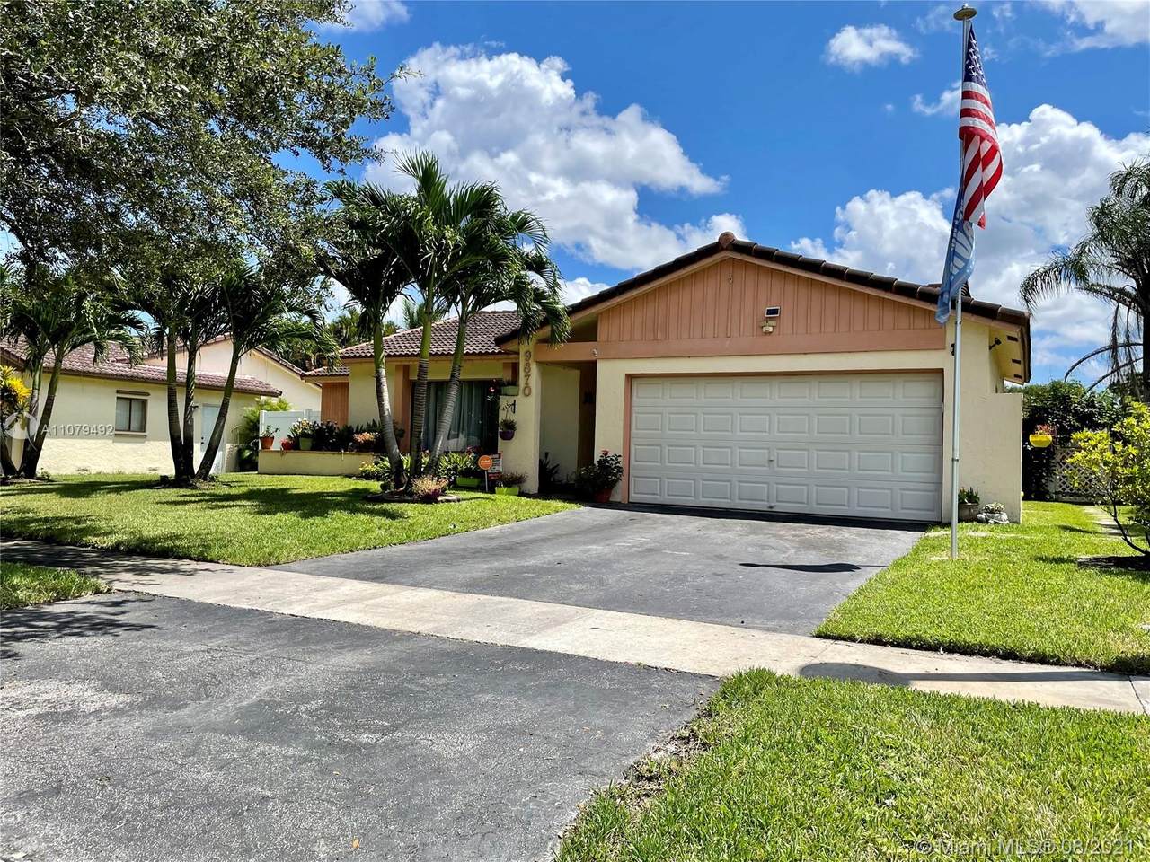 9870 25th Ct - Photo 1
