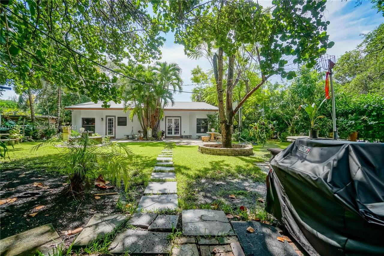 6801 63rd Ave - Photo 1