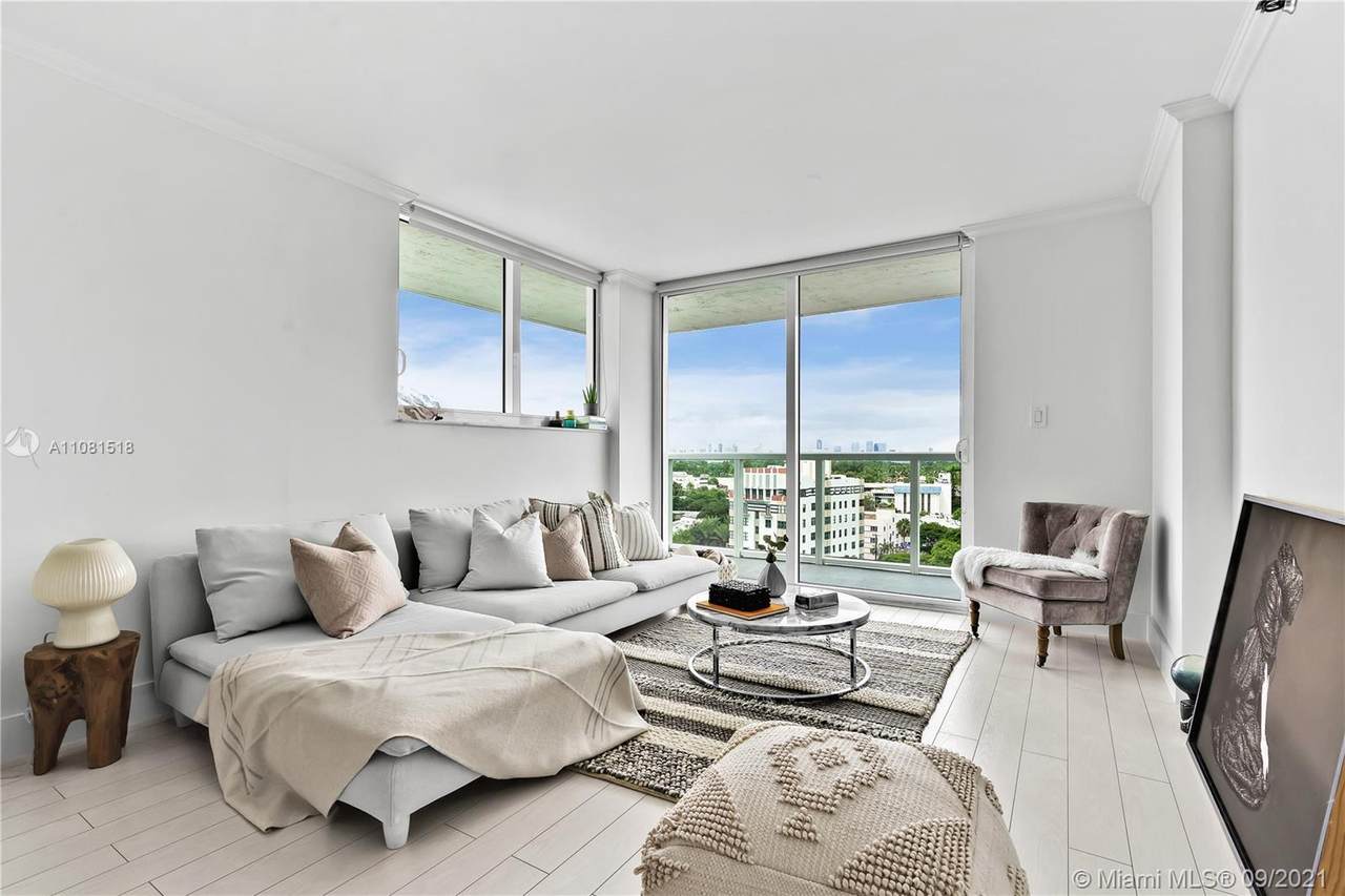 2457 Collins Ave - Photo 1