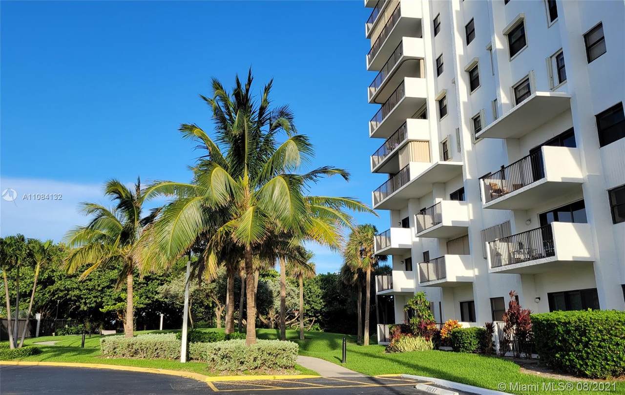 1201 Ocean Dr - Photo 1