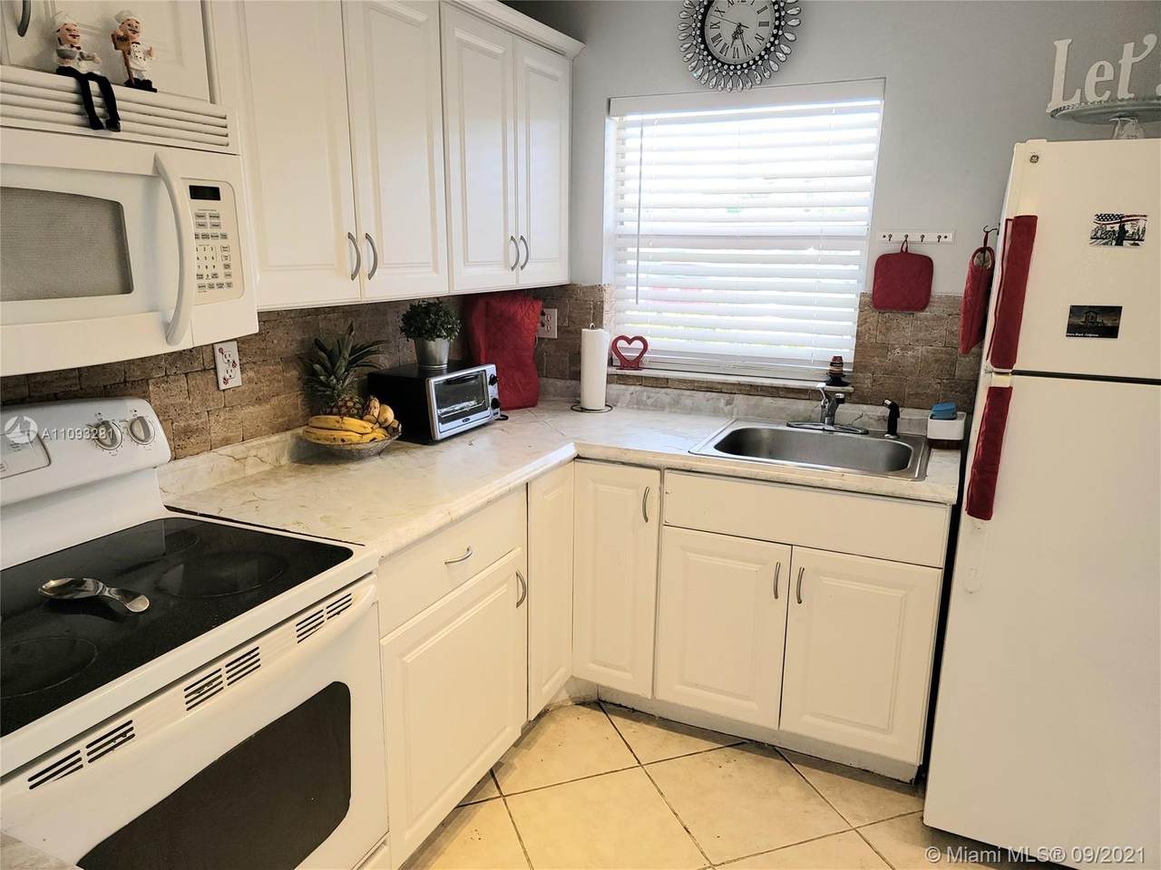 9041 Sunrise Lakes Blvd - Photo 1