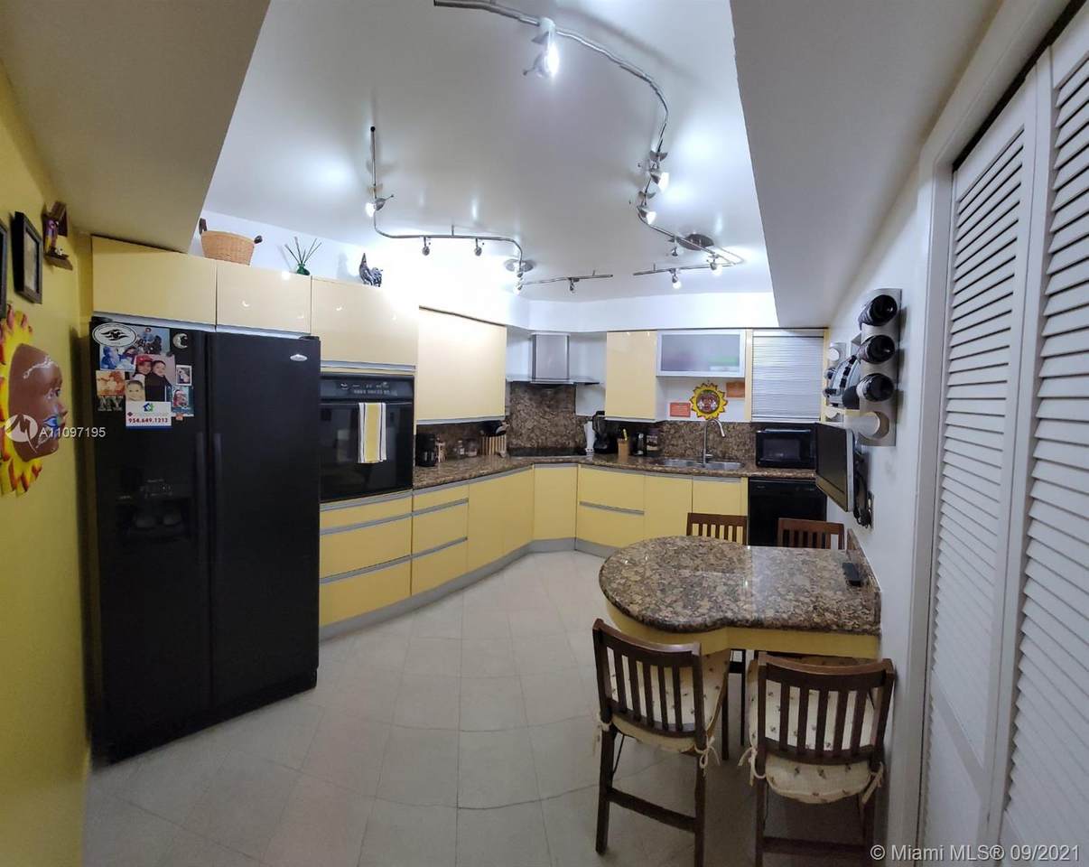 16200 Golf Club Rd - Photo 1
