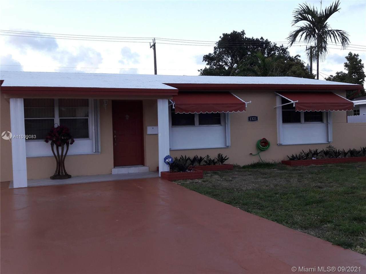 1321 34th St - Photo 1