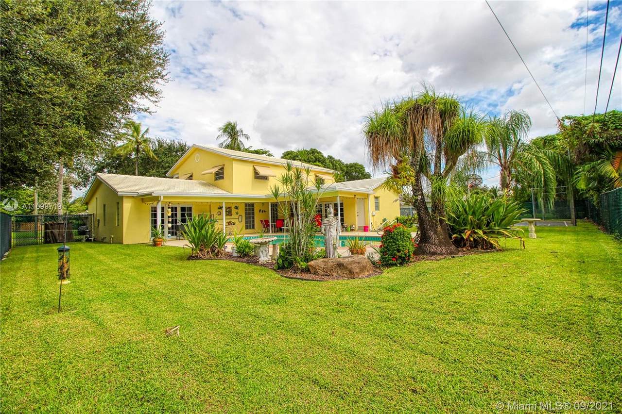 580 66th Ave - Photo 1
