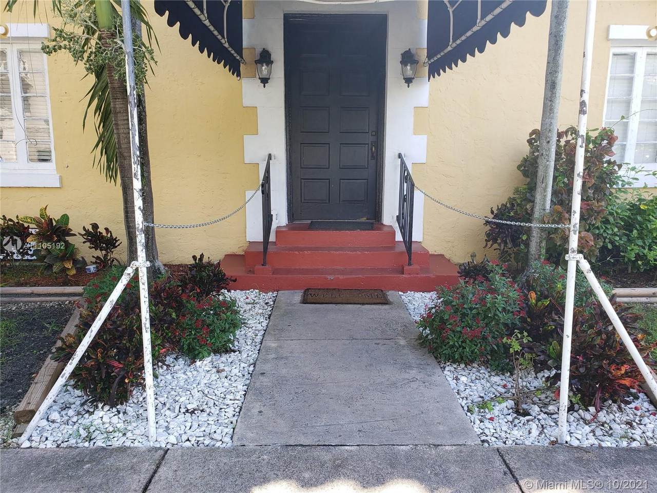 124 Mendoza Av - Photo 1