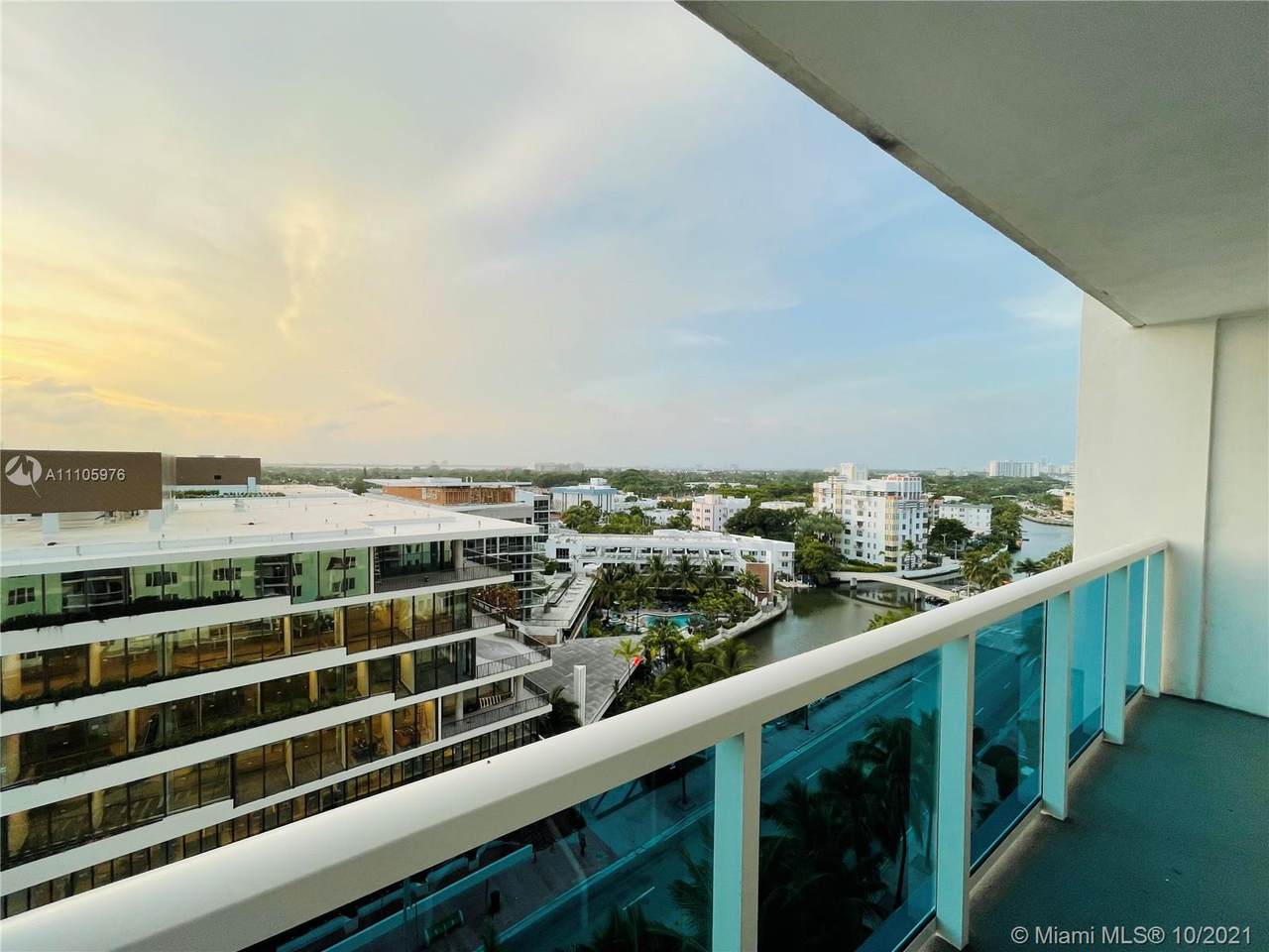 2301 Collins Ave - Photo 1