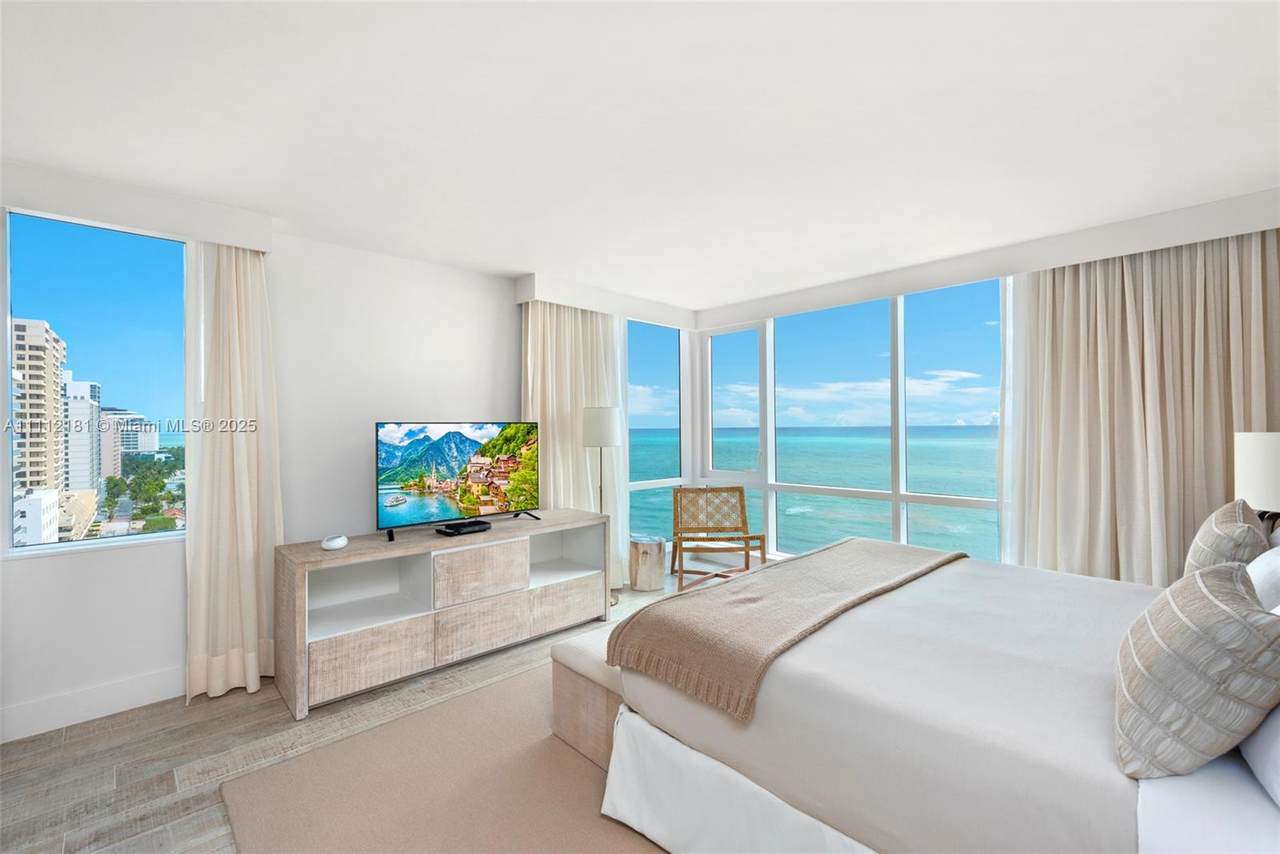 102 24th St - Photo 1