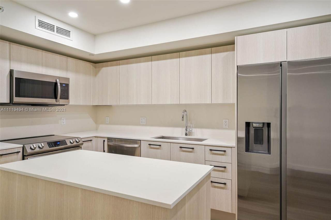 1504 Bay Rd - Photo 1