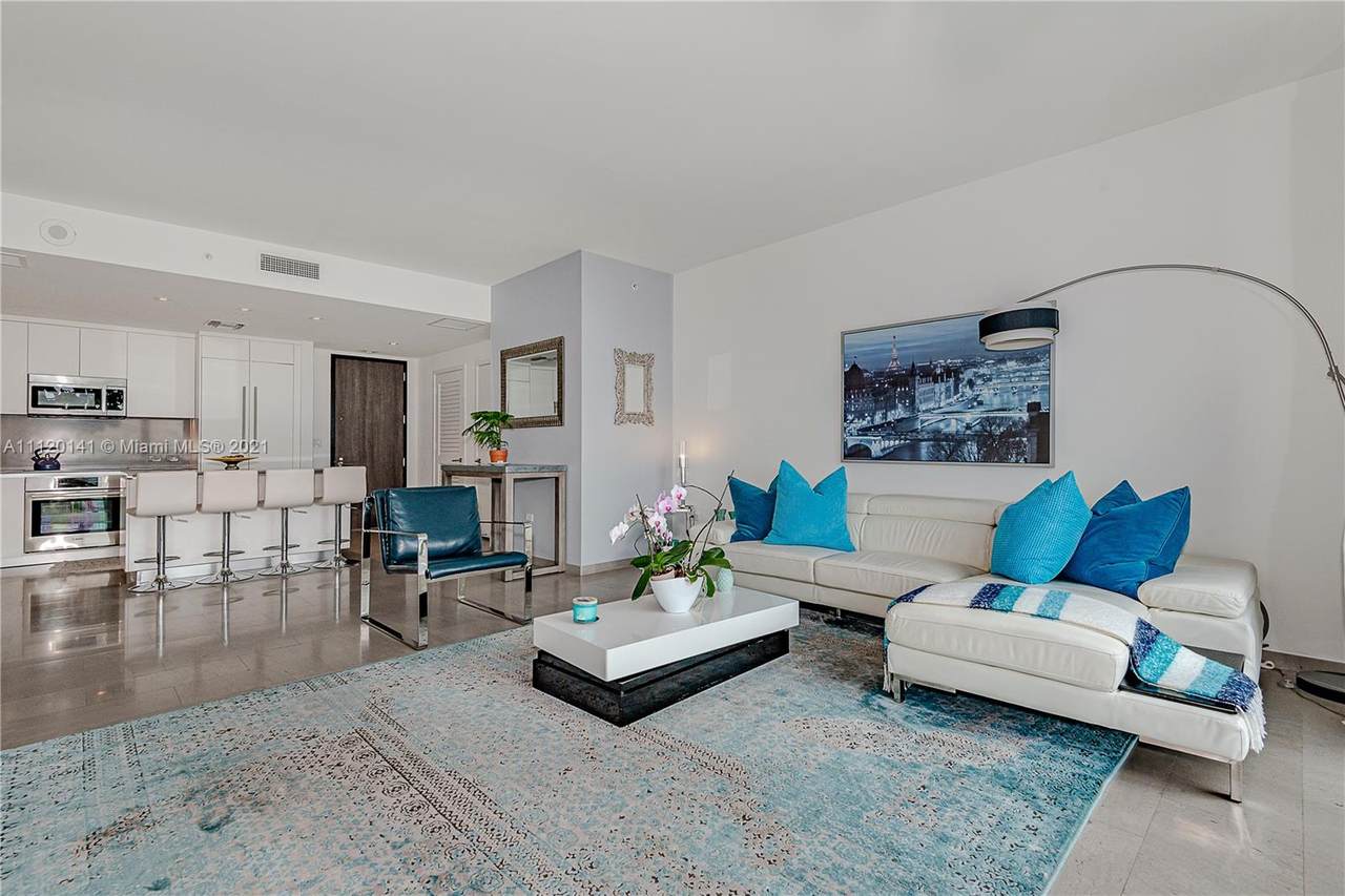 68 6th St - Photo 1