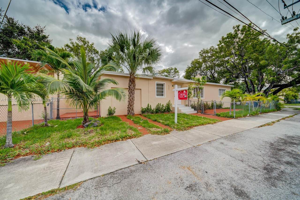 5301 11th Ave - Photo 1